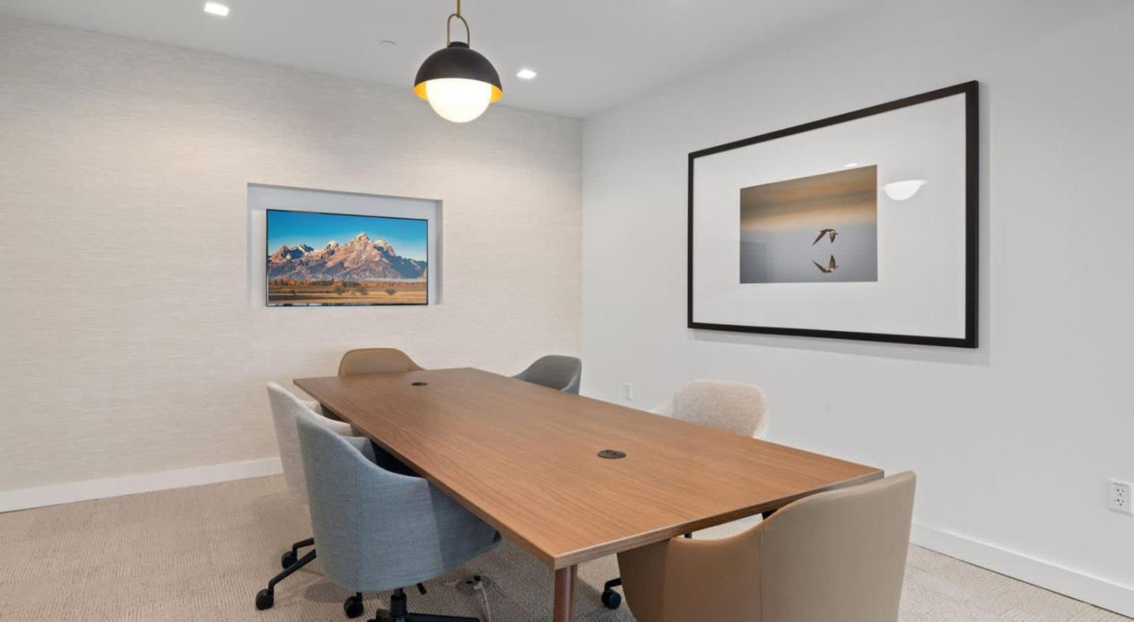 High-Rise Apt Raleigh Free Parking & Sunset View 1 Bagian luar foto