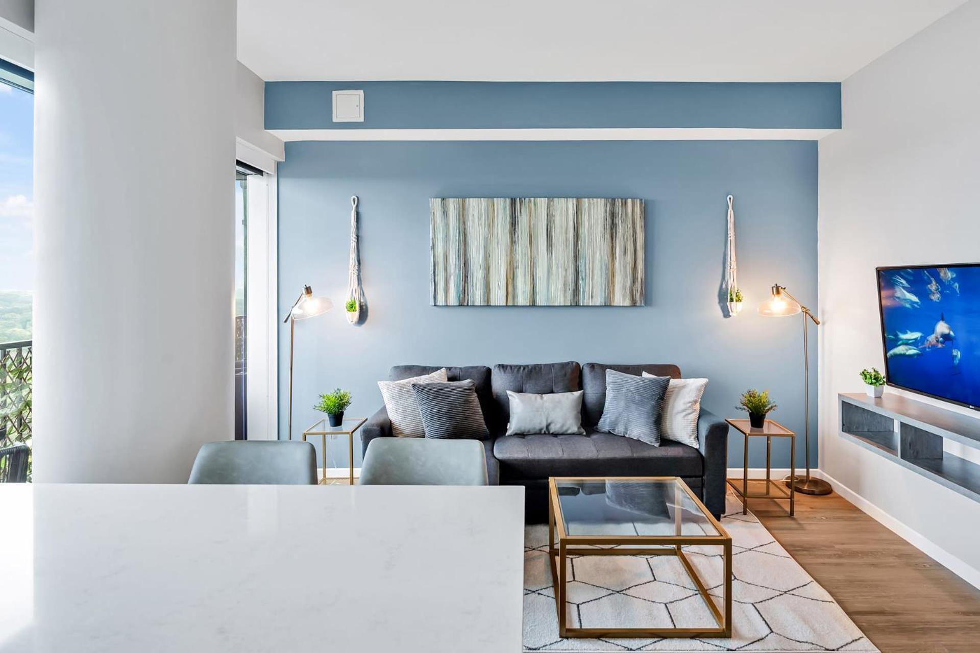High-Rise Apt Raleigh Free Parking & Sunset View 1 Bagian luar foto