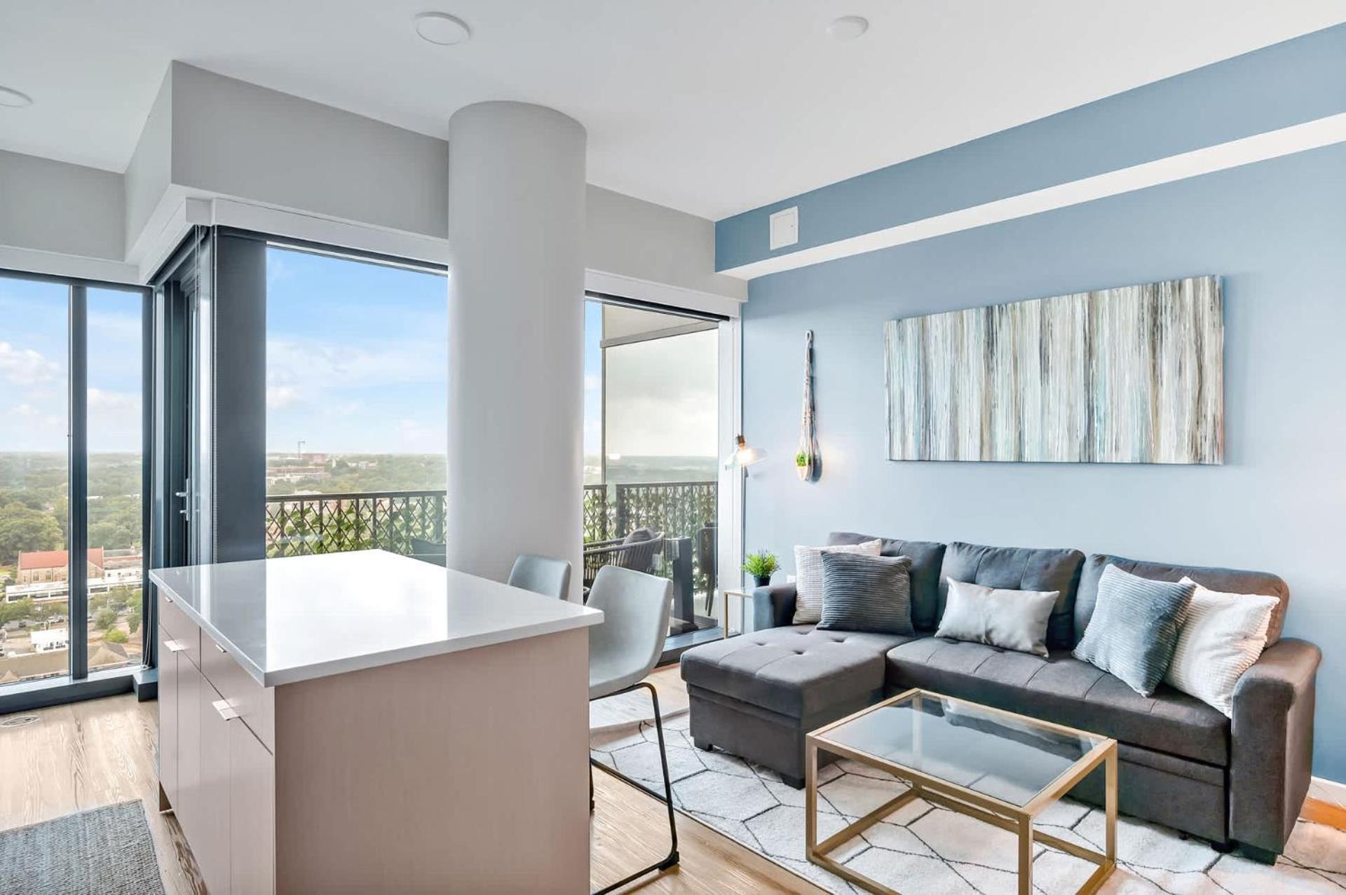 High-Rise Apt Raleigh Free Parking & Sunset View 1 Bagian luar foto