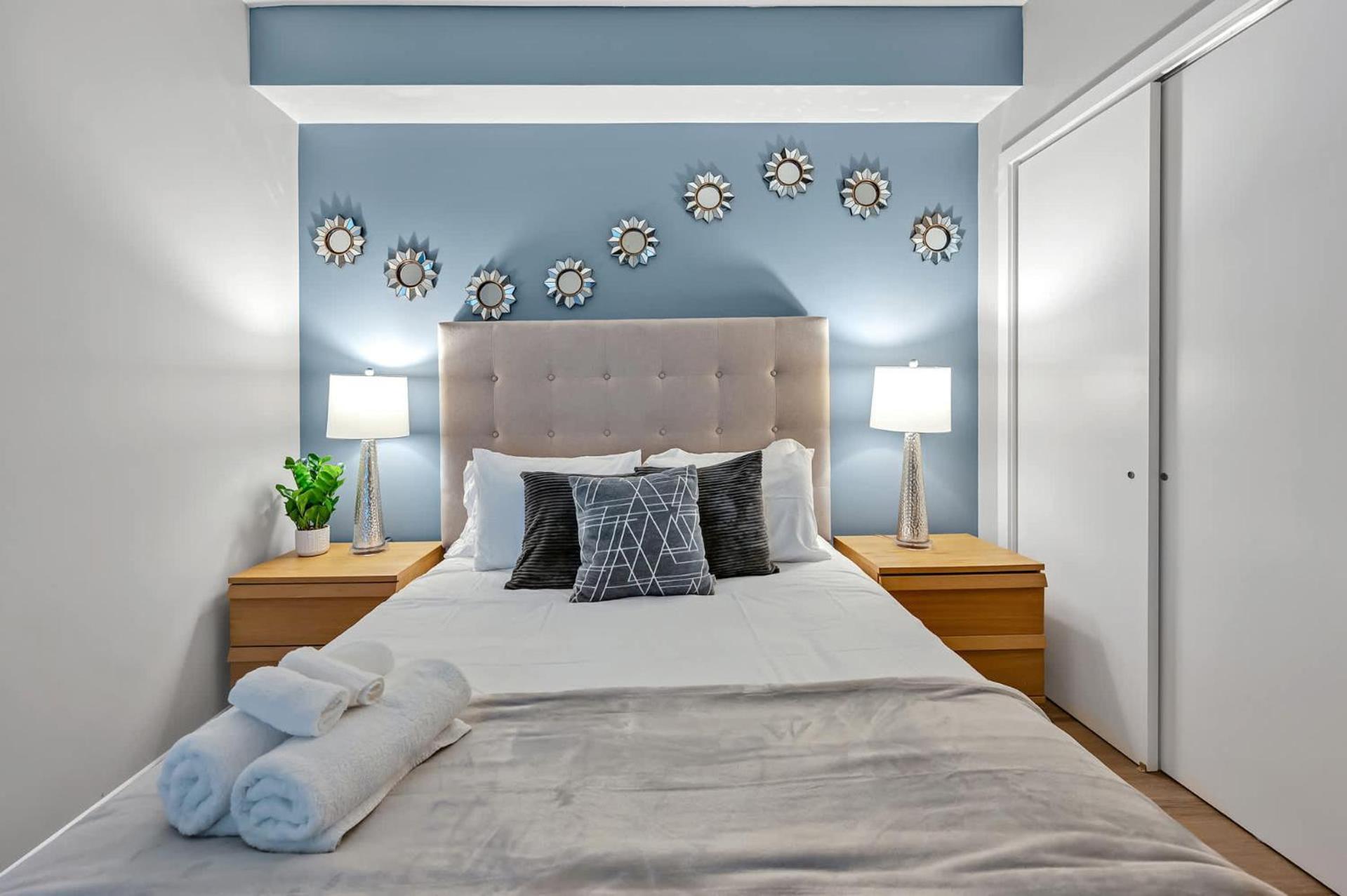 High-Rise Apt Raleigh Free Parking & Sunset View 1 Bagian luar foto