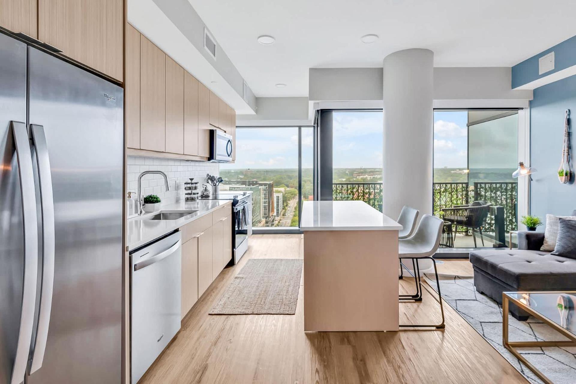 High-Rise Apt Raleigh Free Parking & Sunset View 1 Bagian luar foto
